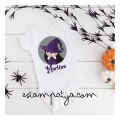 Body de bebé personalizado con diseño de bruja para halloween o samaín